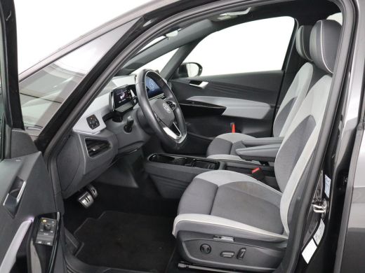 Volkswagen ID.3 | SOH 94.5% | Panoramadak | Stuur/stoel verwarming | Adaptive cruise | 360 camera | Carplay | Mas... ActivLease financial lease