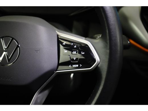 Volkswagen ID.4 Pro Performance 77 kWh 204PK | NAVIGATIE | STOEL + STUURVERW. | CAMERA | 19 INCH | APP CONNECT ActivLease financial lease