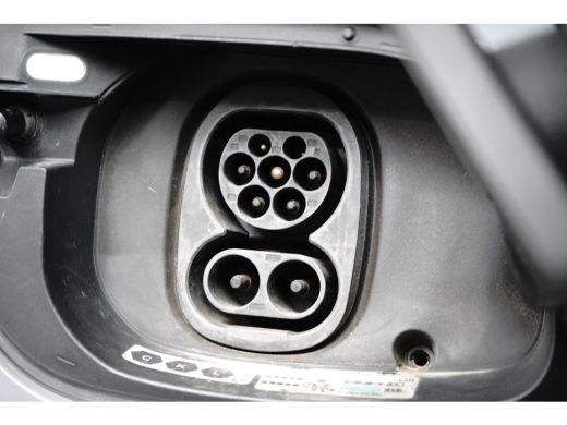 Volkswagen ID.4 Pro Performance 77 kWh 204PK | NAVIGATIE | STOEL + STUURVERW. | CAMERA | 19 INCH | APP CONNECT ActivLease financial lease