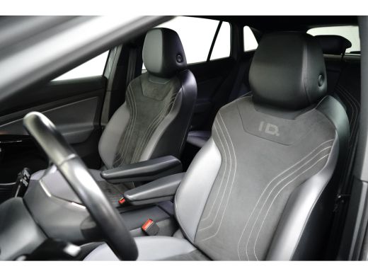 Volkswagen ID.4 Pro Performance 77 kWh 204PK | NAVIGATIE | STOEL + STUURVERW. | CAMERA | 19 INCH | APP CONNECT ActivLease financial lease