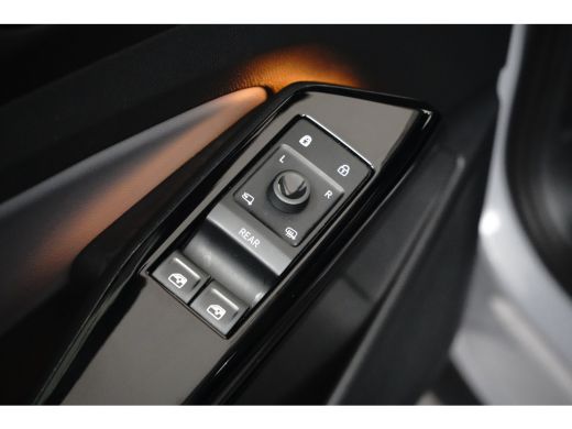 Volkswagen ID.4 Pro Performance 77 kWh 204PK | NAVIGATIE | STOEL + STUURVERW. | CAMERA | 19 INCH | APP CONNECT ActivLease financial lease