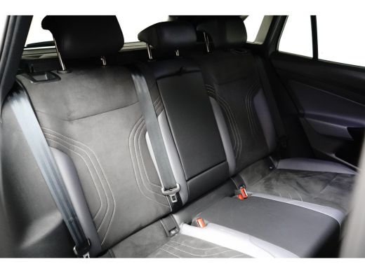 Volkswagen ID.4 Pro Performance 77 kWh 204PK | NAVIGATIE | STOEL + STUURVERW. | CAMERA | 19 INCH | APP CONNECT ActivLease financial lease