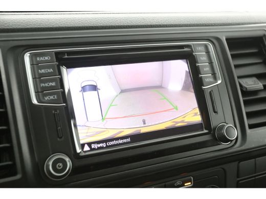 Volkswagen Transporter 2.0 TDI L1H1 Highline 204PK | Automaat | Airco | Cruise | Camera | 3 Zits | Carplay | Navi | Trek... ActivLease financial lease