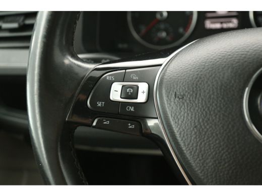 Volkswagen Transporter 2.0 TDI L1H1 Highline 204PK | Automaat | Airco | Cruise | Camera | 3 Zits | Carplay | Navi | Trek... ActivLease financial lease