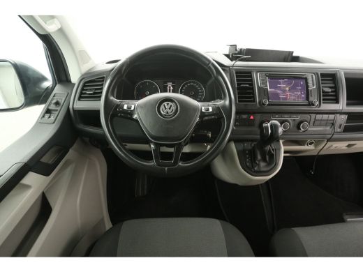 Volkswagen Transporter 2.0 TDI L1H1 Highline 204PK | Automaat | Airco | Cruise | Camera | 3 Zits | Carplay | Navi | Trek... ActivLease financial lease