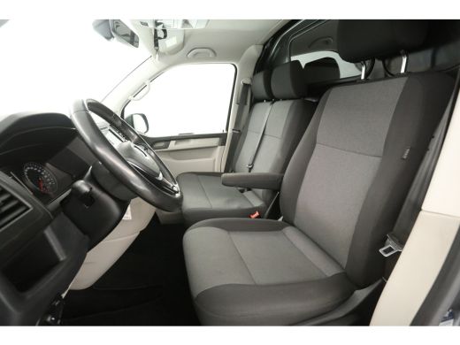Volkswagen Transporter 2.0 TDI L1H1 Highline 204PK | Automaat | Airco | Cruise | Camera | 3 Zits | Carplay | Navi | Trek... ActivLease financial lease
