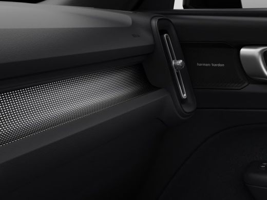 Volvo  EC40 Black Edition Ultra Europa, Single Motor Extended Range 82 kWh | Achterbank verwarmd | Apple Carp... ActivLease financial lease