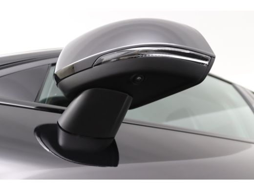 Volvo  EC40 Black Edition Ultra Europa Single Motor Extended Range 82 kWh | Achterbank verwarmd | Apple Carpl... ActivLease financial lease
