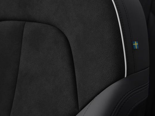 Volvo  EX40 Twin Motor Ultra Black Edition Europa 82 kWh | Achterbank verwarmd | Apple Carplay/Android Auto|t... ActivLease financial lease