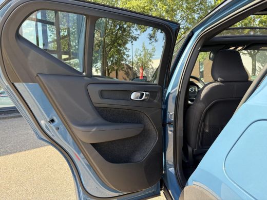 Volvo  XC40 Recharge Ultimate 70 kWh SOH 97% | WARMTEPOMP | PANORAMADAK | ELEKTRISCHE TREKHAAK | 360&deg; CAMERA ... ActivLease financial lease