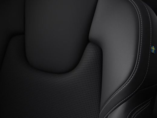 Volvo  XC60 2.0 T8 Plug-in hybrid AWD Ultra Black Edition Exec | Achterbank verwarmd | Apple Carplay/Android ... ActivLease financial lease