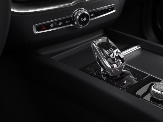 Volvo  XC60 2.0 T8 Plug-in hybrid AWD Ultra Black Edition Exec | Achterbank verwarmd | Apple Carplay/Android ... ActivLease financial lease