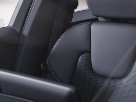 Volvo  XC60 2.0 T8 Plug-in hybrid AWD Ultra Black Edition Exec | Achterbank verwarmd | Apple Carplay/Android ... ActivLease financial lease