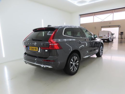 Volvo  XC60 T6 350PK AWD Core Bright | Leder | Climate | Trekh. | BLIS | ACC | Pano-dak | all season | Full LED ActivLease financial lease