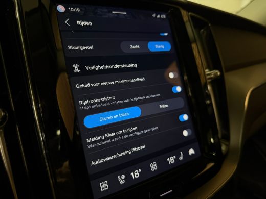 Volvo  XC60 T6 AWD Recharge Plus Bright | Trekhaak | Adaptieve Cruise Control Stoelverwarming voor+achter | S... ActivLease financial lease