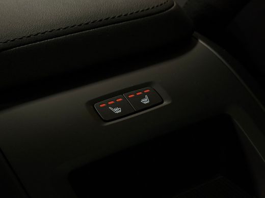 Volvo  XC60 T6 AWD Recharge Plus Dark | Harman Kardon | All Season banden | Adaptieve Cruise Control | Stoelv... ActivLease financial lease