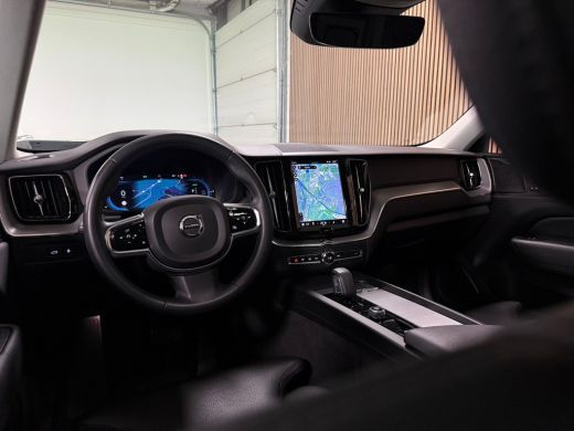Volvo  XC60 T6 AWD Recharge Plus Dark | Harman Kardon | All Season banden | Adaptieve Cruise Control | Stoelv... ActivLease financial lease