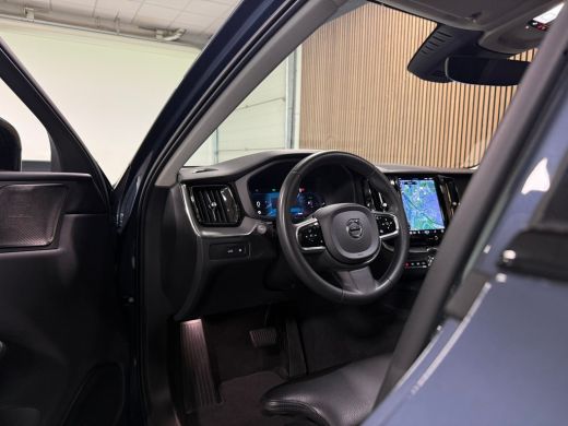 Volvo  XC60 T6 AWD Recharge Plus Dark | Harman Kardon | All Season banden | Adaptieve Cruise Control | Stoelv... ActivLease financial lease