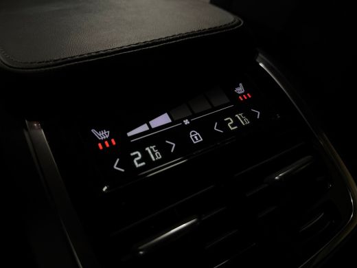 Volvo  XC90 T8 AWD Recharge Bright Long Range | Trekhaak | Harman Kardon | 455pk | Adaptieve Cruise Control |... ActivLease financial lease