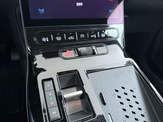 Citroën C5 Aircross Business | Boordlader 7,4kW - 1 fase | Extra getinte achterste zijruiten en achterruit ActivLease financial lease