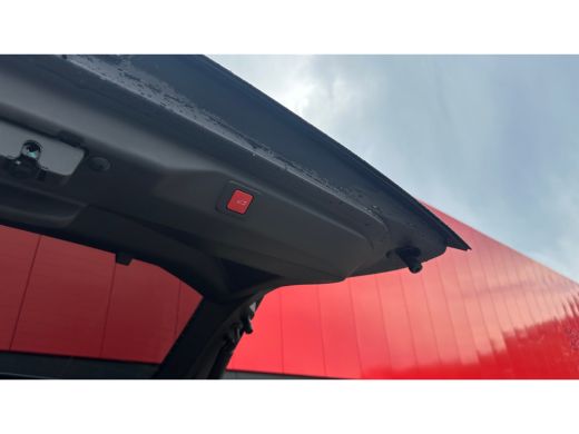 Peugeot e-3008 GT | Stoelmassage Voor | Adaptive Cruise Control | Stoelverwarming Voor en Achter | 360&deg; Camera |... ActivLease financial lease