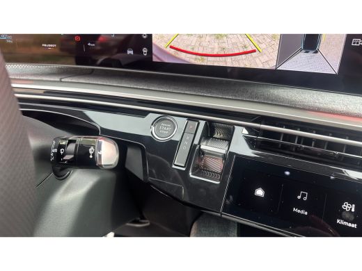 Peugeot e-3008 GT | Stoelmassage Voor | Adaptive Cruise Control | Stoelverwarming Voor en Achter | 360&deg; Camera |... ActivLease financial lease