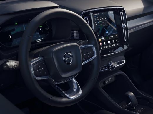 Volvo  EX40 Single Motor Ext. Range Ultra Black Edition. Eur. 82 kWh | Achterbank verwarmd | Achteruitrijcame... ActivLease financial lease