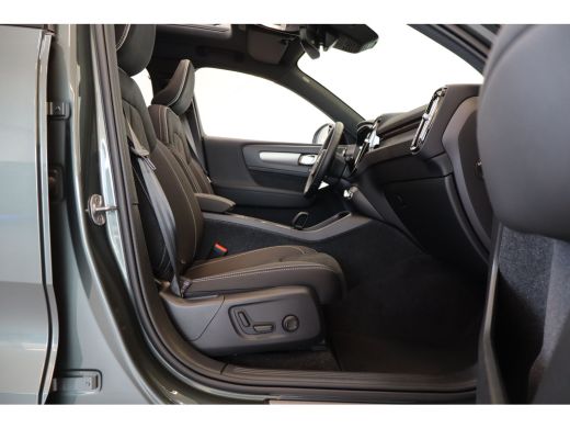 Volvo  EX40 Extended Range 252PK Ultra Europa 82 kWh | Achterbank verwarmd | Achteruitrijcamera | All seasonb... ActivLease financial lease