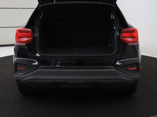Audi Q2 | Panoramadak | Leder | Virtual Dashboard | Stoelverwarming | Climate control | Camera | Park ass... ActivLease financial lease