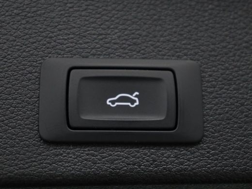 Audi Q2 | Panoramadak | Leder | Virtual Dashboard | Stoelverwarming | Climate control | Camera | Park ass... ActivLease financial lease