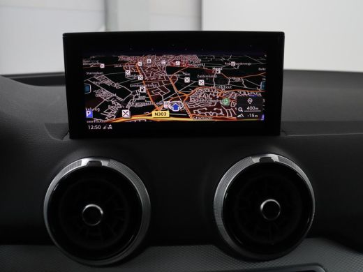 Audi Q2 | Panoramadak | Leder | Virtual Dashboard | Stoelverwarming | Climate control | Camera | Park ass... ActivLease financial lease