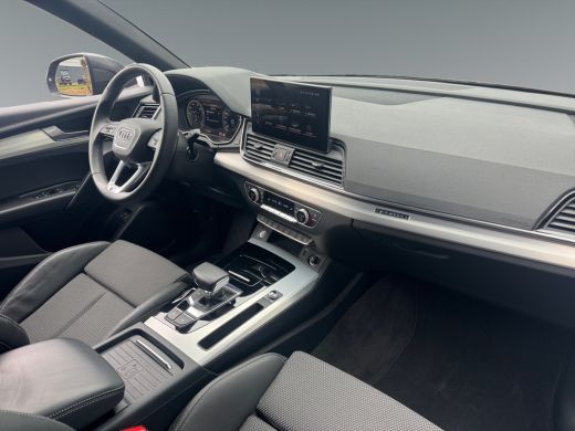 Audi Q5 50 299pk TFSI e S edition Parkeerhulp plus | Adaptive cruise control | Stoelverwarming voorin ActivLease financial lease