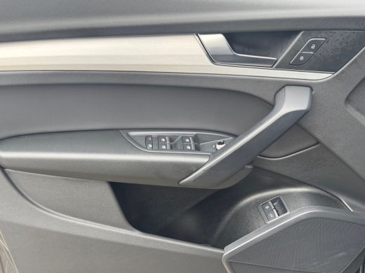 Audi Q5 50 299pk TFSI e S edition Parkeerhulp plus | Adaptive cruise control | Stoelverwarming voorin ActivLease financial lease