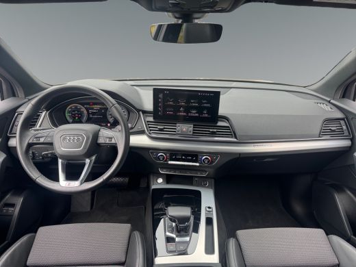 Audi Q5 50 299pk TFSI e S edition Parkeerhulp plus | Adaptive cruise control | Stoelverwarming voorin ActivLease financial lease