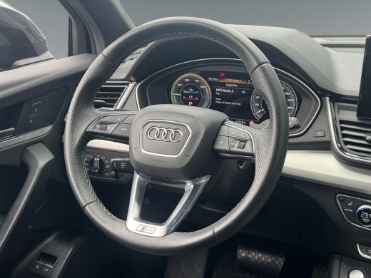 Audi Q5 50 299pk TFSI e S edition Parkeerhulp plus | Adaptive cruise control | Stoelverwarming voorin ActivLease financial lease