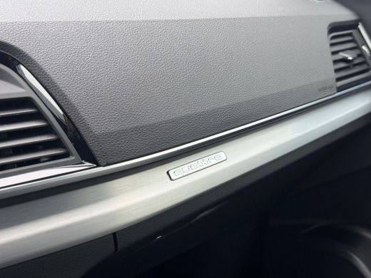 Audi Q5 50 299pk TFSI e S edition Parkeerhulp plus | Adaptive cruise control | Stoelverwarming voorin ActivLease financial lease