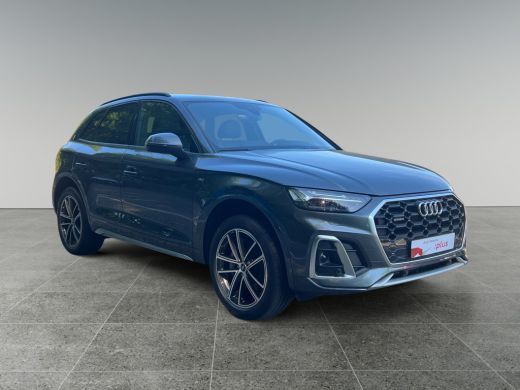 Audi Q5 50 299pk TFSI e S edition Parkeerhulp plus | Adaptive cruise control | Stoelverwarming voorin ActivLease financial lease
