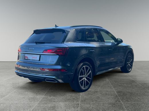 Audi Q5 50 299pk TFSI e S edition Parkeerhulp plus | Adaptive cruise control | Stoelverwarming voorin ActivLease financial lease
