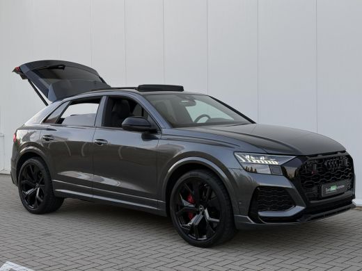 Audi Q8 4.0 TFSI RS Q8 quattro | 726 PK | KERAMISCHE REMMEN | DAYTONA GREY | PANO | CARBON | BTW ActivLease financial lease