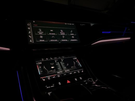 Audi Q8 4.0 TFSI RS Q8 quattro | 726 PK | KERAMISCHE REMMEN | DAYTONA GREY | PANO | CARBON | BTW ActivLease financial lease