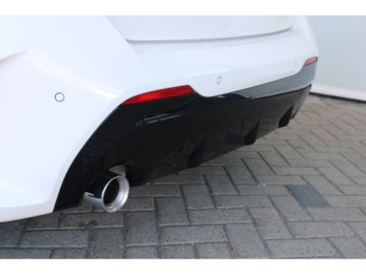 BMW 1 Serie 116i Business Edition | M sport | Schuif kantel dak | Stoelverwarming | Carplay | ActivLease financial lease