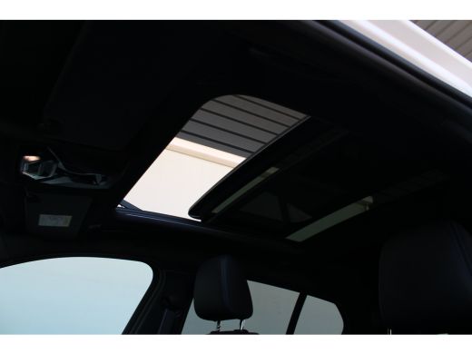 BMW 1 Serie 116i Business Edition | M sport | Schuif kantel dak | Stoelverwarming | Carplay | ActivLease financial lease