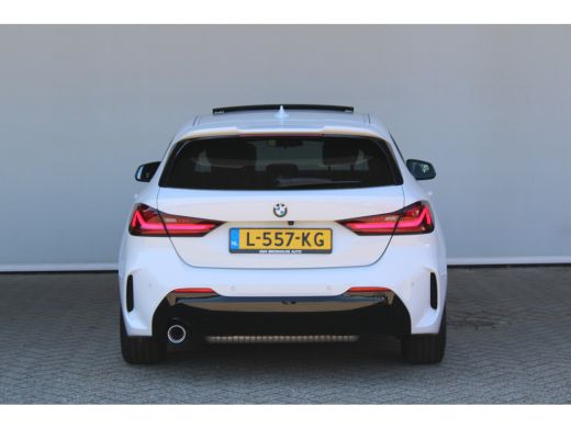 BMW 1 Serie 116i Business Edition | M sport | Schuif kantel dak | Stoelverwarming | Carplay | ActivLease financial lease