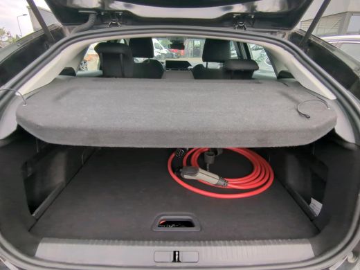 Citroën &euml;-C4 Feel 50 kWh | Achterbank in delen neerklapbaar | Achteropkomend verkeer waarschuwing | Adaptief d... ActivLease financial lease