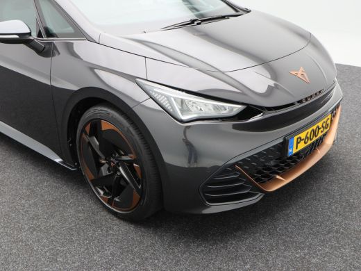 CUPRA Born Copper Edition One 62 kWh 204 Pk | Stoelverwarming | Adaptive Cruise | Panoramadak | Head Up | Na... ActivLease financial lease