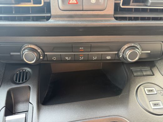 Fiat Dobl&ograve; 100pk L2 1000kg (Laadruimte betimmering - Camera - Airco - Navigatie - Parkeersensoren V+A - Digi... ActivLease financial lease