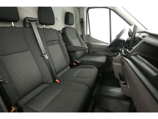 Ford E-Transit 68 kWh L2H3 | Snelladen | SOH 97% | Clima | 360&deg; Camera | Cruise | 3 Zits | Carplay | Navi ActivLease financial lease