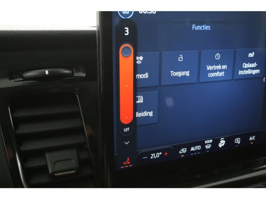 Ford E-Transit 68 kWh L2H3 | Snelladen | SOH 97% | Clima | 360&deg; Camera | Cruise | 3 Zits | Carplay | Navi ActivLease financial lease