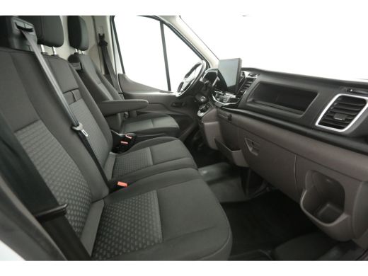 Ford E-Transit 68 kWh L2H3 | Snelladen | SOH 97% | Clima | 360&deg; Camera | Cruise | 3 Zits | Carplay | Navi ActivLease financial lease