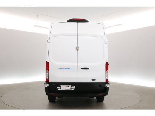Ford E-Transit 68 kWh L2H3 | Snelladen | SOH 97% | Clima | 360&deg; Camera | Cruise | 3 Zits | Carplay | Navi ActivLease financial lease